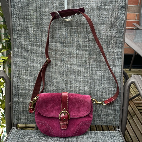 Coach Crossbody Handbag Soho Suede Plum Purple Flap Faux Buckle Adjustable strap - Picture 2 of 7